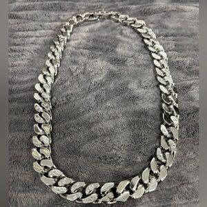 Brand New men’s LV chain